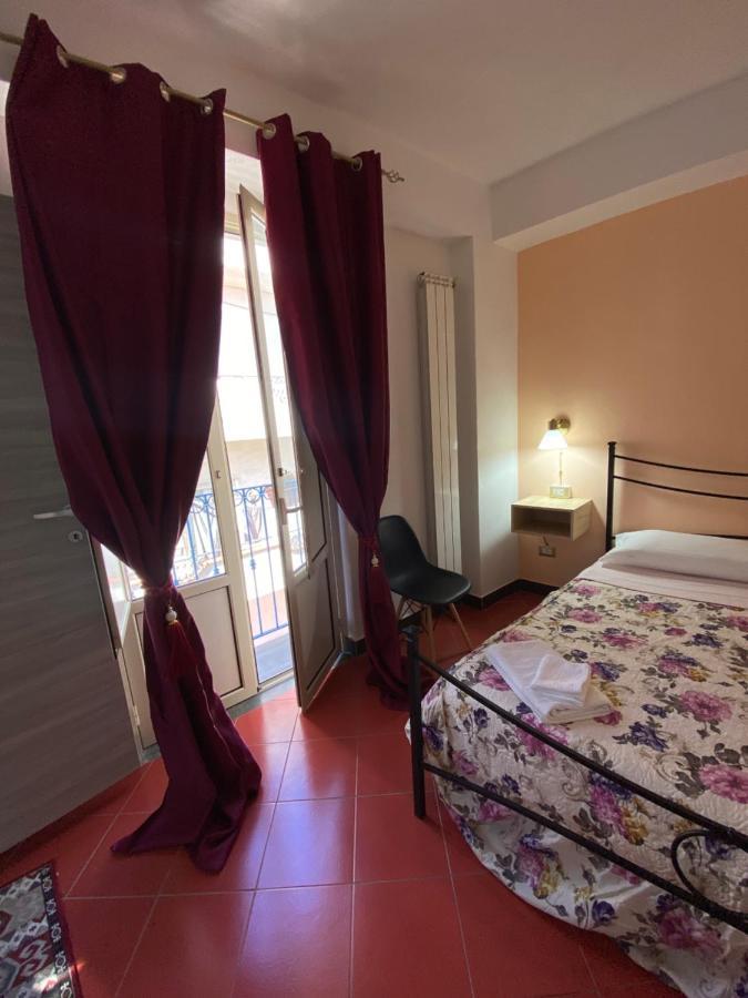 Taormina'S Sun Bed & Breakfast Bagian luar foto
