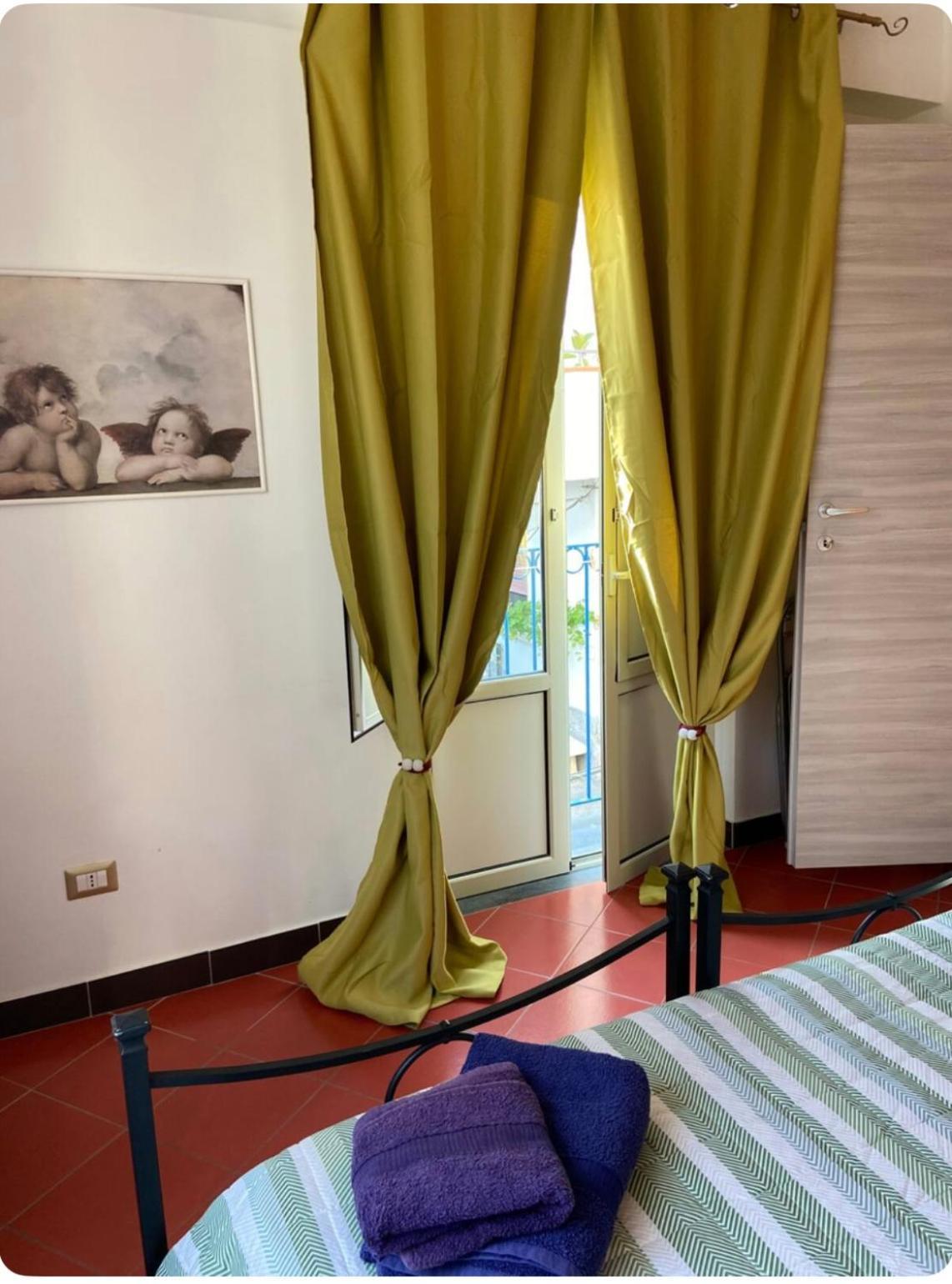 Taormina'S Sun Bed & Breakfast Bagian luar foto