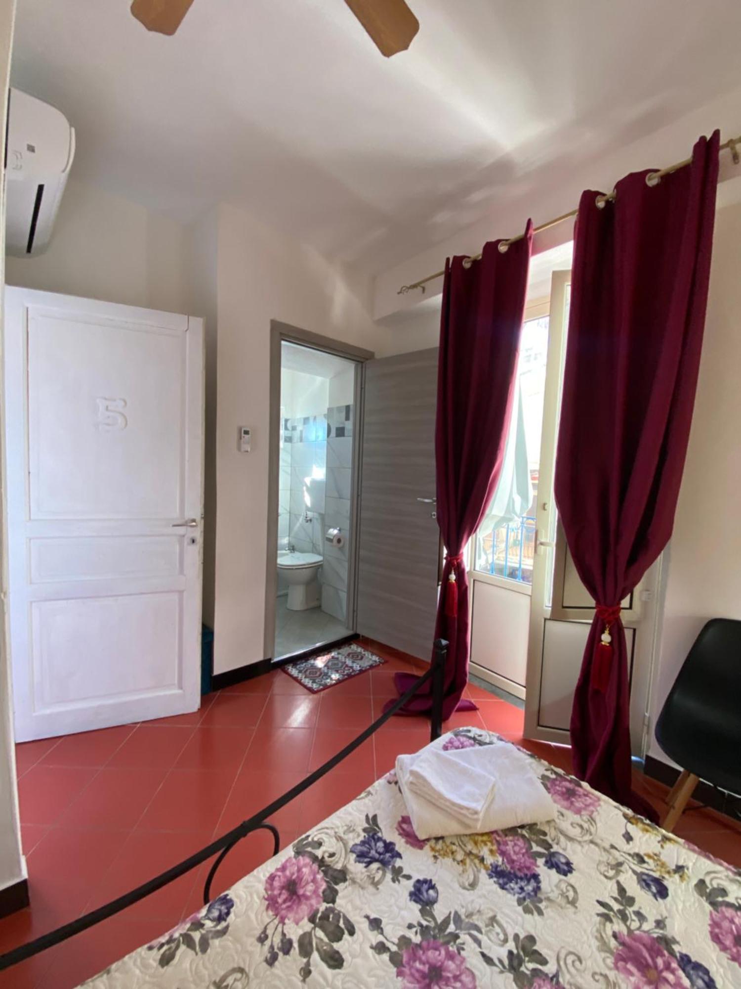 Taormina'S Sun Bed & Breakfast Bagian luar foto