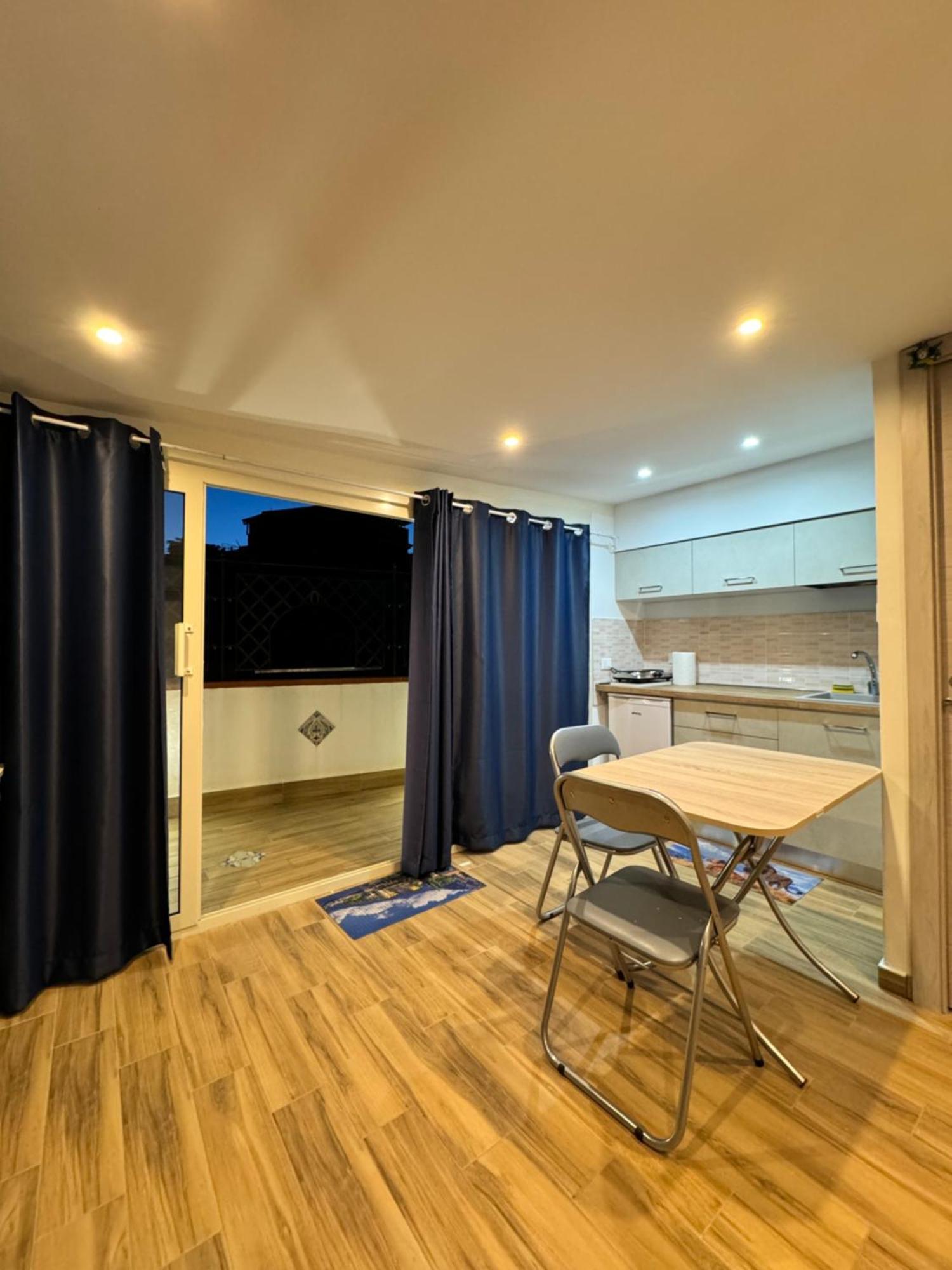 Taormina'S Sun Bed & Breakfast Bagian luar foto
