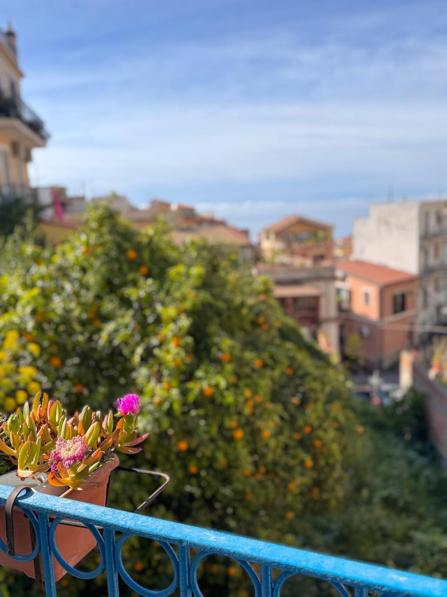 Taormina'S Sun Bed & Breakfast Bagian luar foto