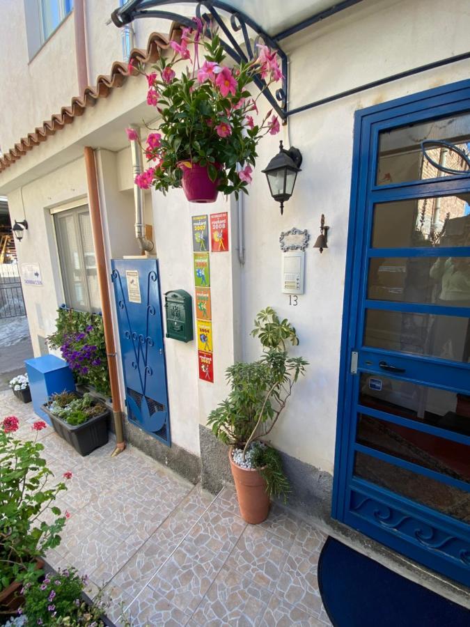 Taormina'S Sun Bed & Breakfast Bagian luar foto